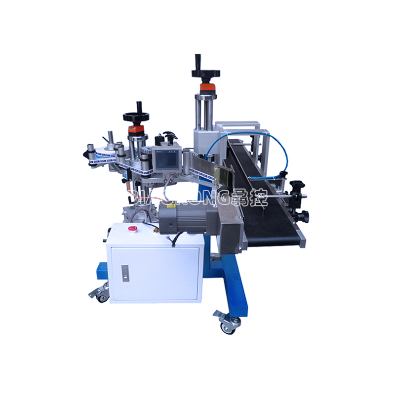 BK-905-全自動(dòng)側(cè)面流水線貼標(biāo)機(jī)+輸送