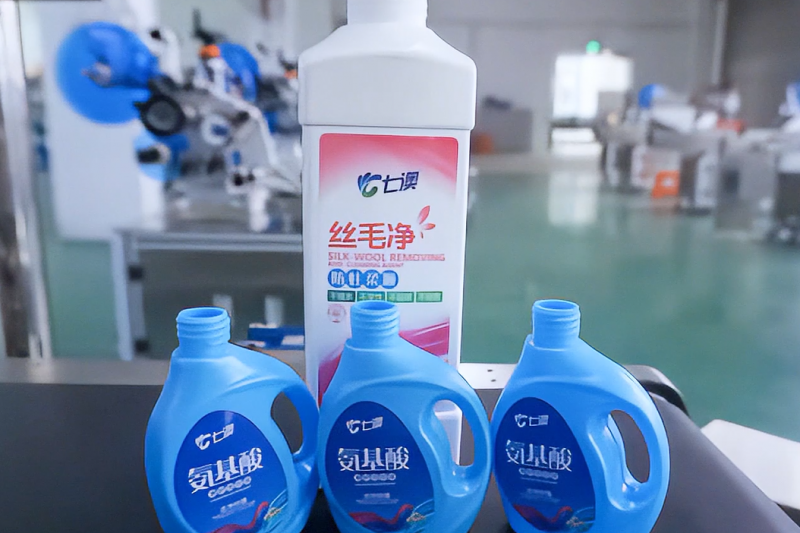 BK-616 方瓶半自動平面貼標機視頻