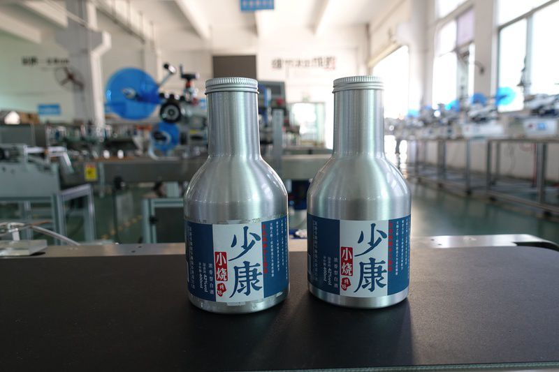 BK-311  半自動(dòng)圓瓶貼標(biāo)機(jī)視頻